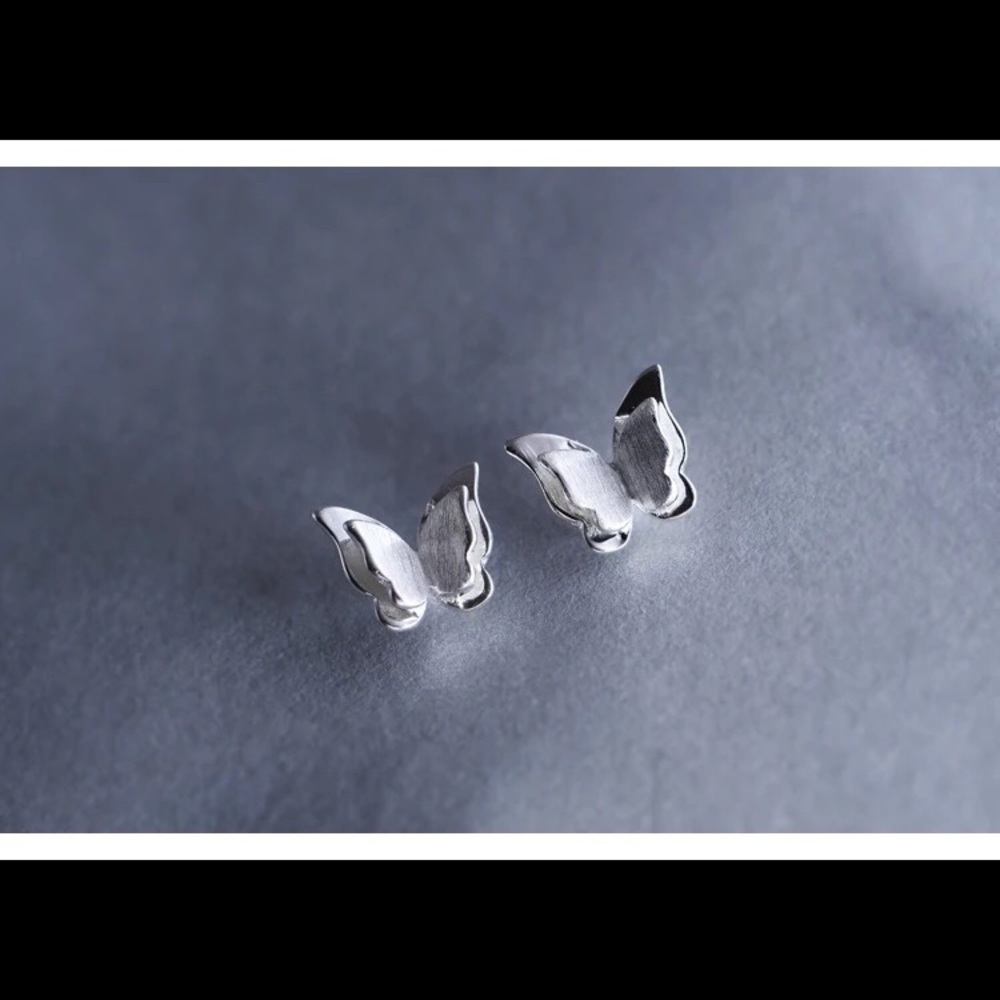 Women’s Silver Plated Butterly Stud Earrings NEW